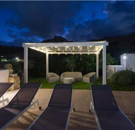 4 bedroom villa with infinity pool, Alcamo, sleeps 6-8